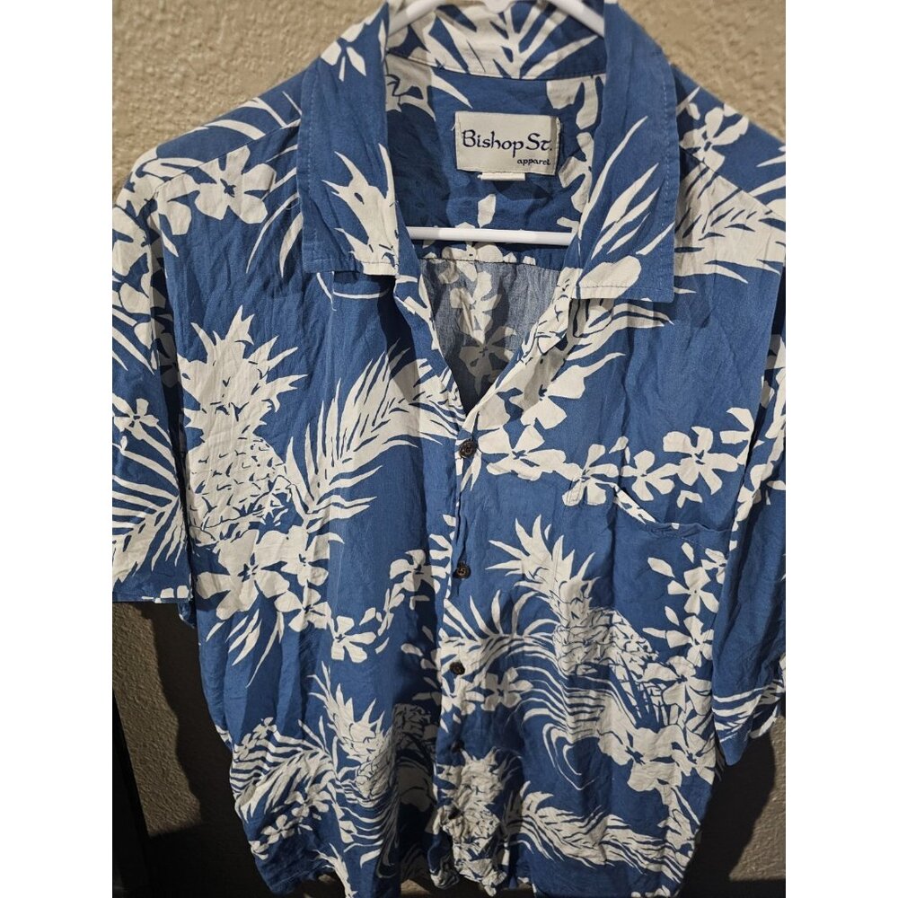 Bishop St. Apparel Blue Floral Hawaiian Shirt Men's Size Large Short Sleeve